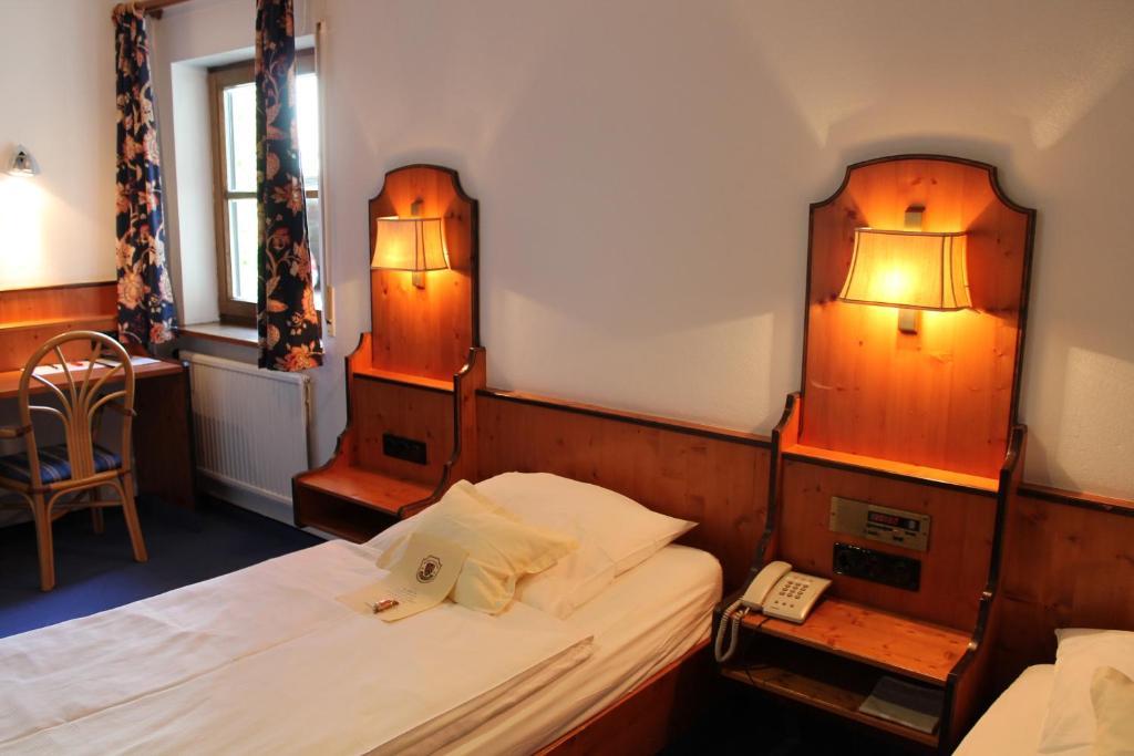 Hotel Hoefler B&B Нюрнберг Стая снимка